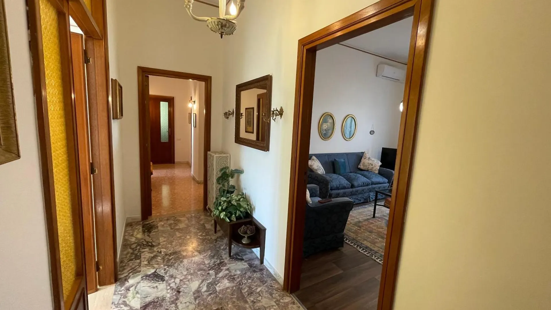 La Casa Di Emira Apartment Lecce 0*,
